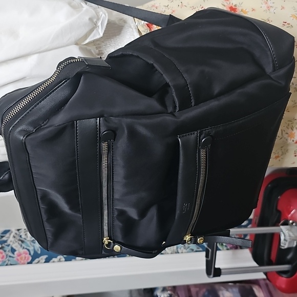 Elegant Black Women's Backpack - Picture 5 of 10